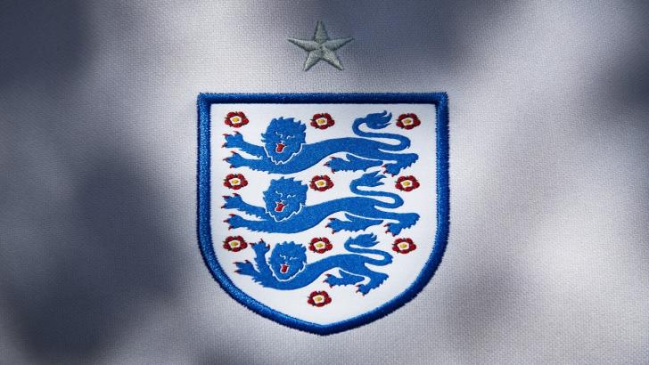England football badge